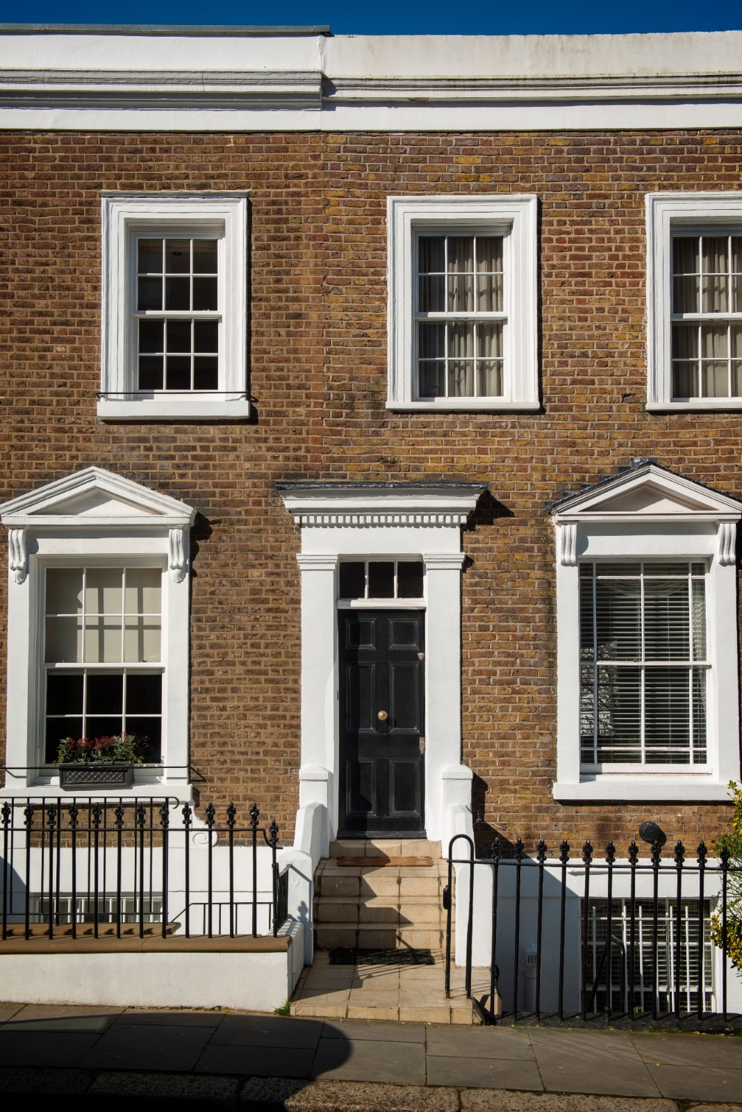 UK house prices in surprise fall amid high mortgage costs
