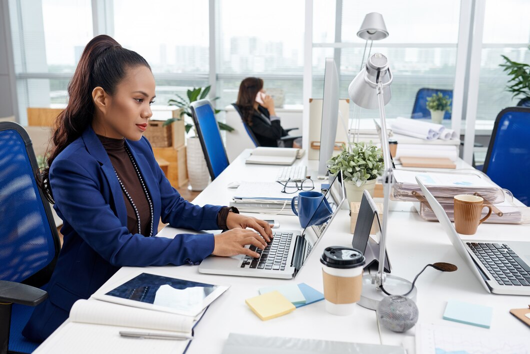37% of hiring managers say job-hopping is a red flag: ‘Don’t make apologies for it,’ says LinkedIn career expert