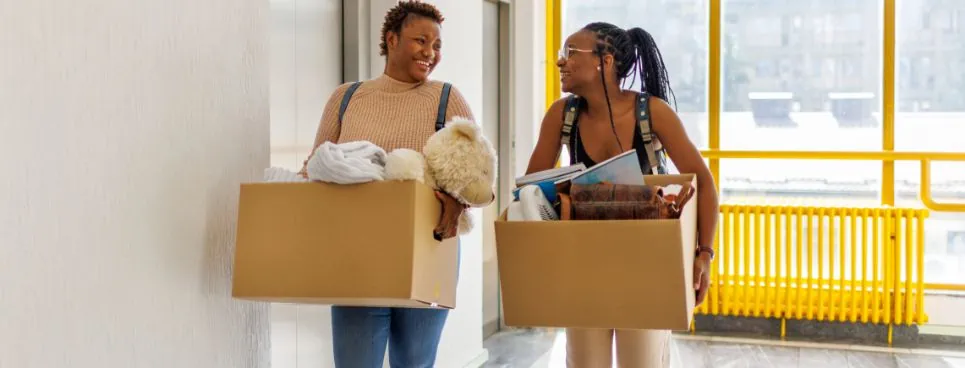 Unis float £12,500 fees as freshers pack for term