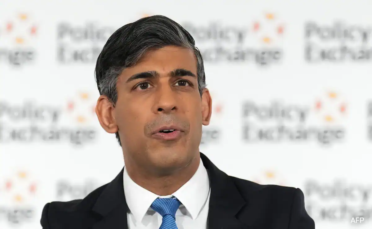 Rishi Sunak faces cabinet backlash over plans to curb foreign student visas