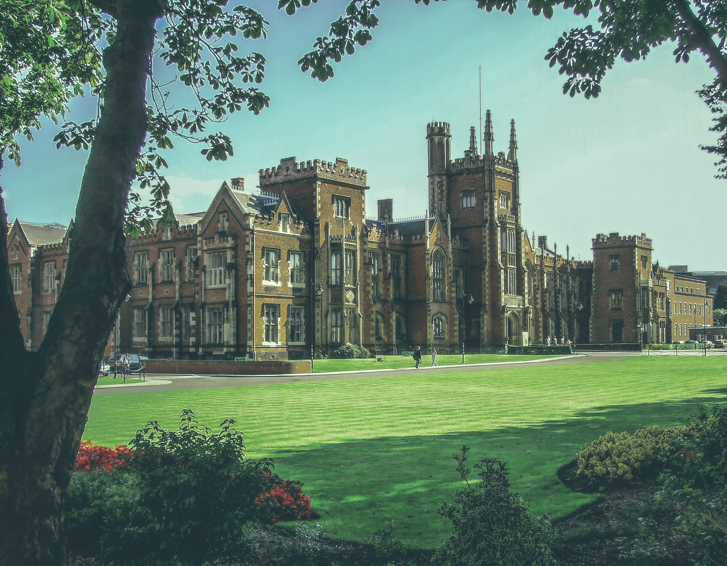 UK universities face mounting cash flow problems