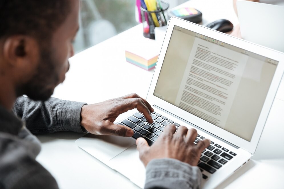 Enhancing transparency in UCAS personal statement guidance: a traffic light approach